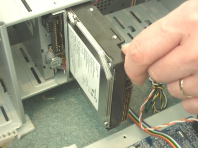 Installing the Hard disk